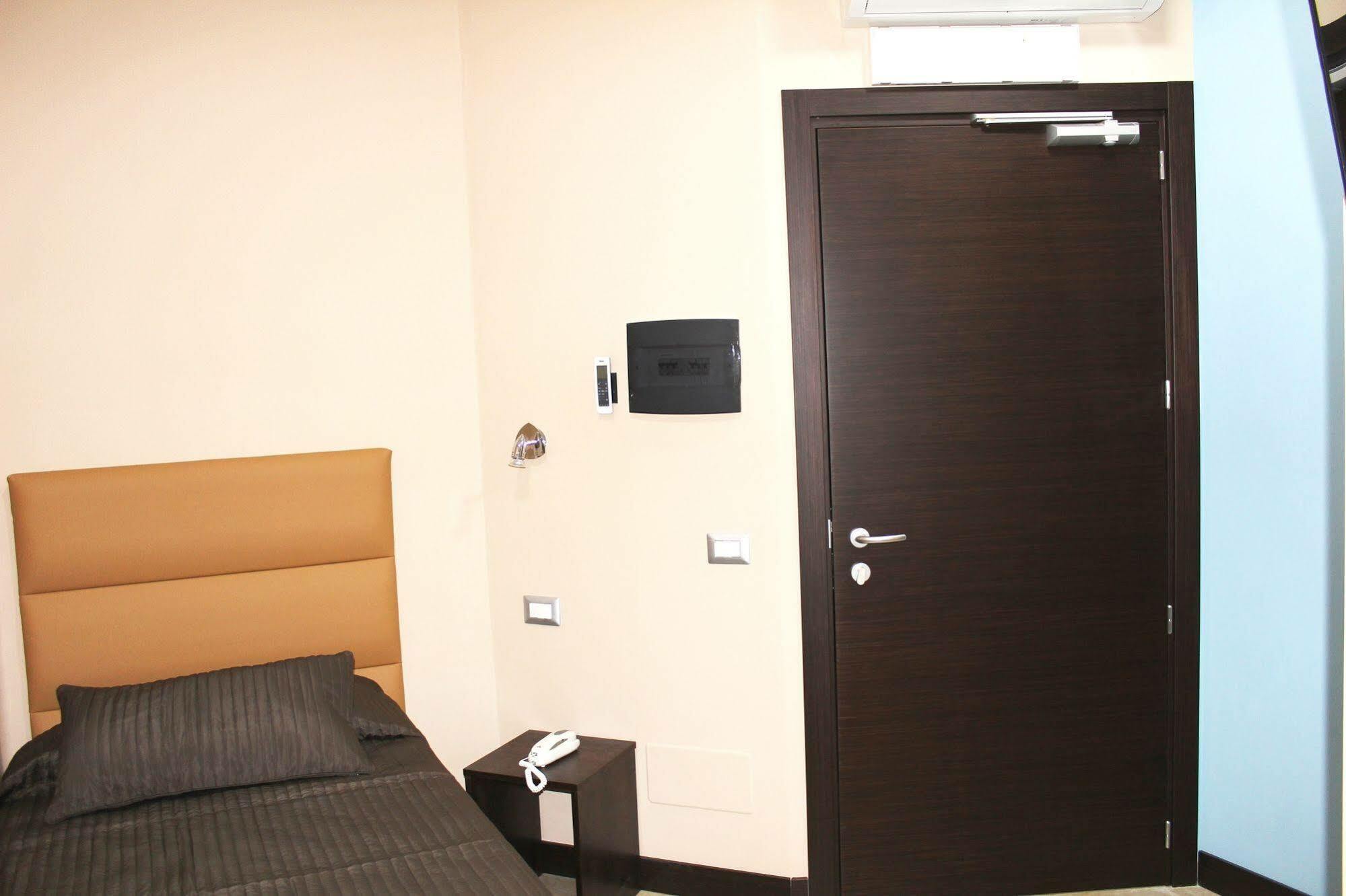Hotel Gran Torino Рим Экстерьер фото