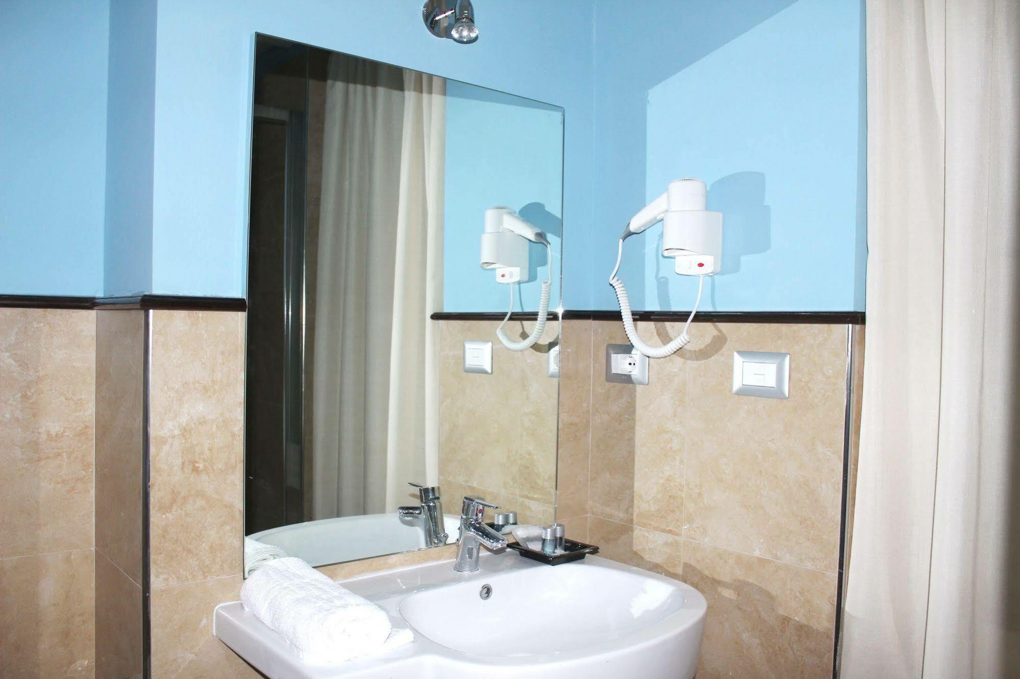Hotel Gran Torino Рим Экстерьер фото